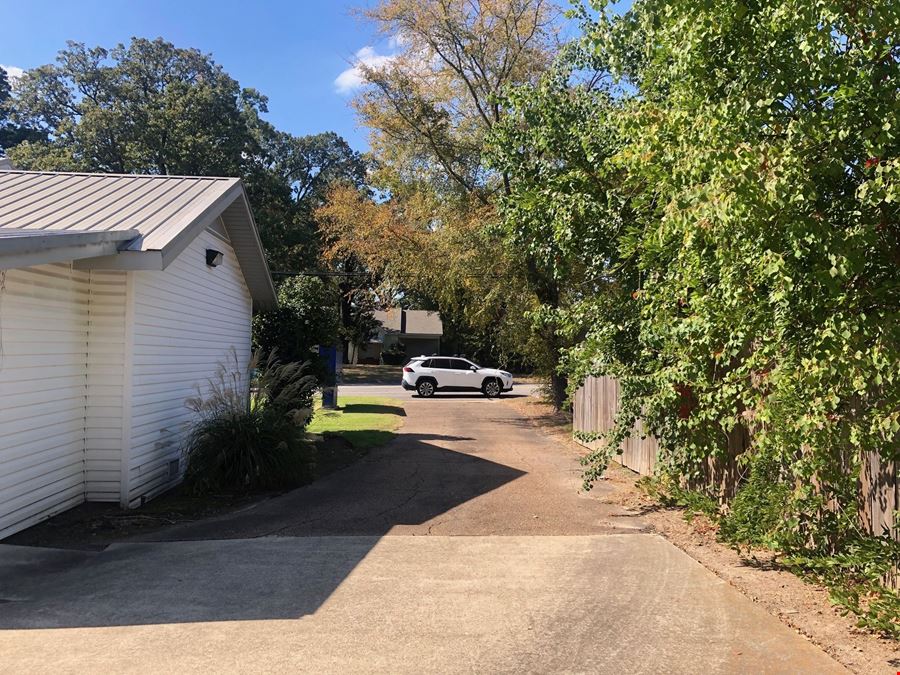 1,939 SF Office Building For Sale
