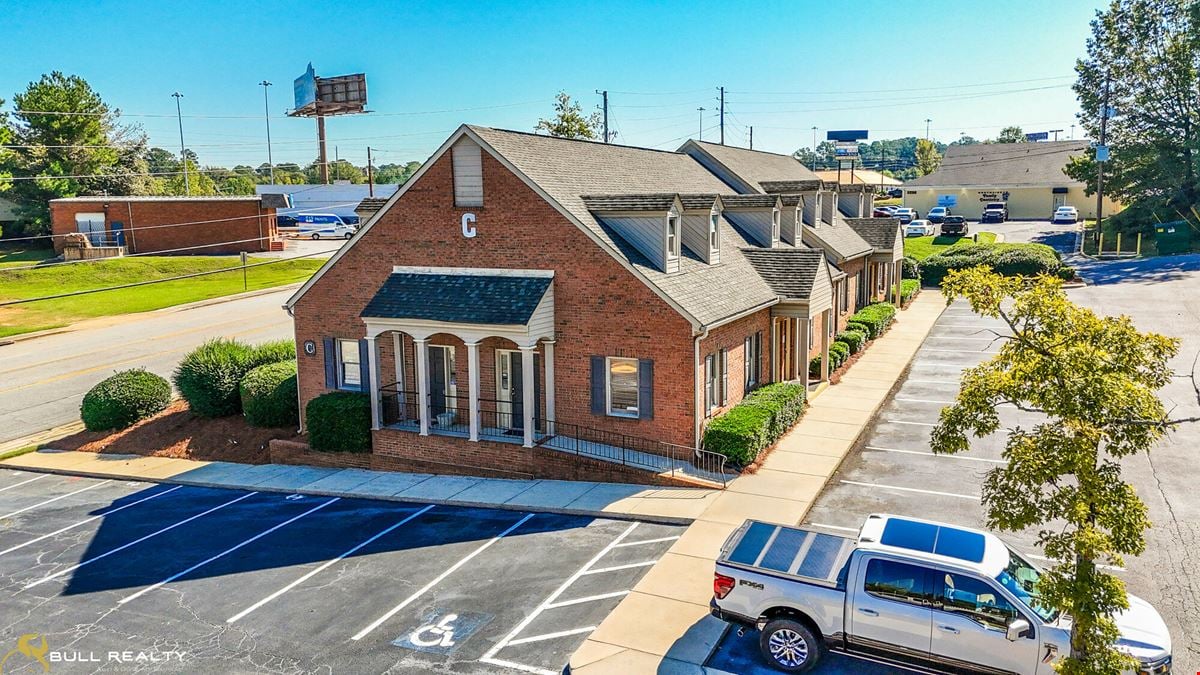 Macon Office Space | Northside Square | ±180-4,689 SF