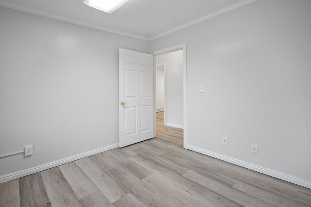 9386 S Redwood Rd