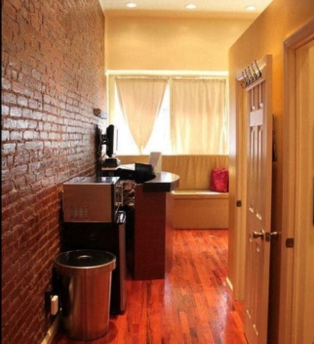 325 Nostrand Ave