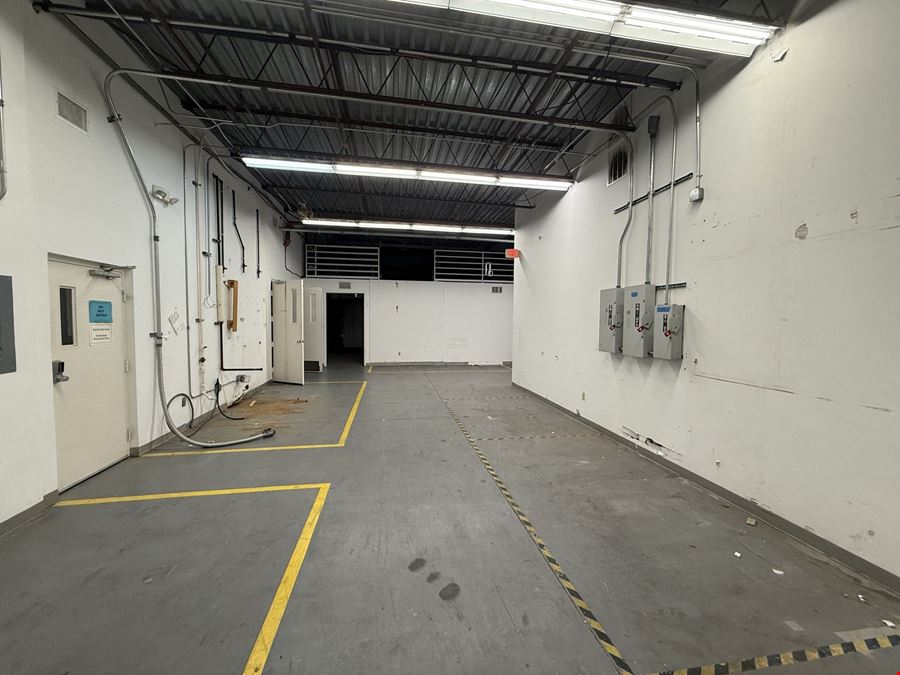 Office/ Warehouse Industrial Building