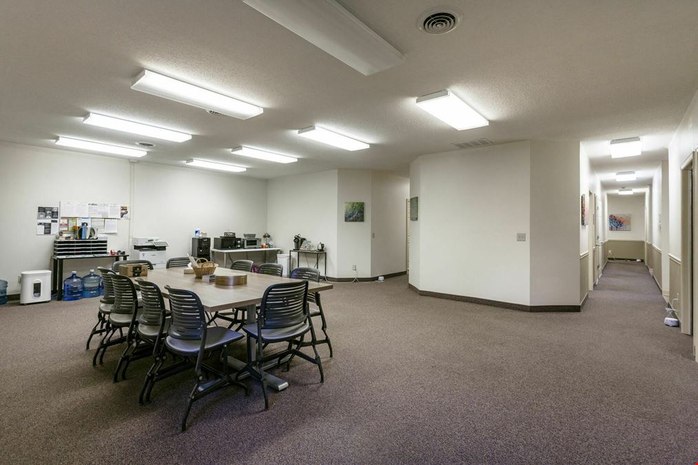 3200 SF PROFESSIONAL OFFICE SPACE AVAILABLE