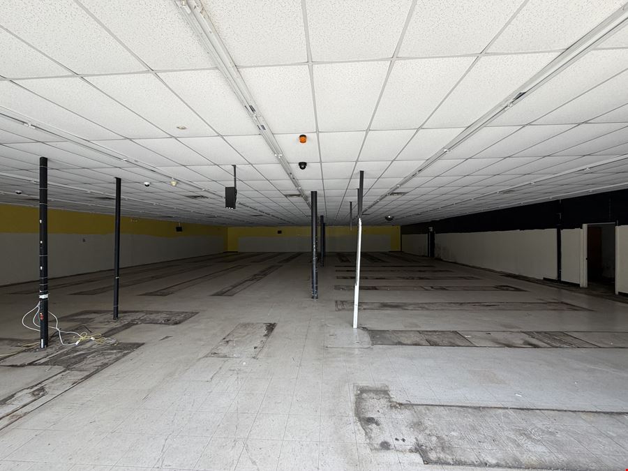 Former Dollar General: For Lease or Redevelopment