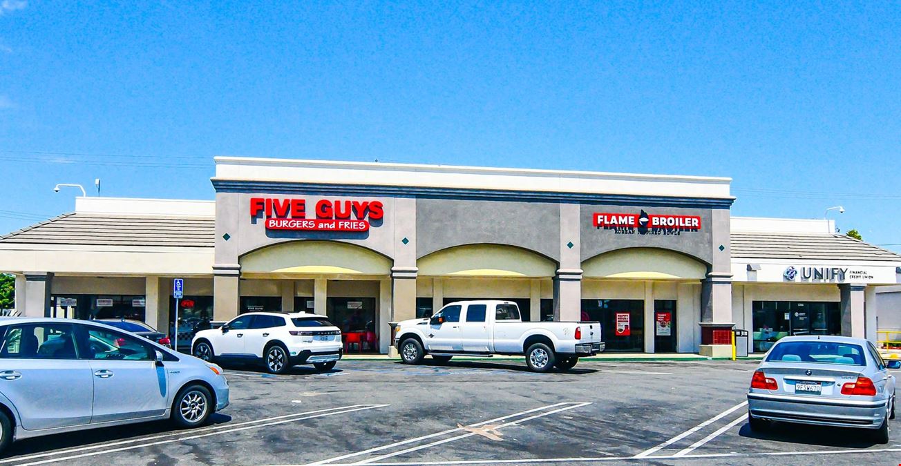 Chipotle + IHOP | Candlewood Shops @ Lakewood Center | NNN Credit