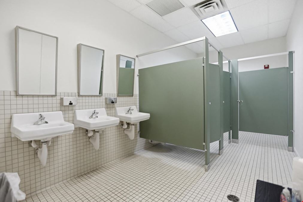 Exceptional Industrial Flex Condominium Unit for Lease in Lawrence, MA