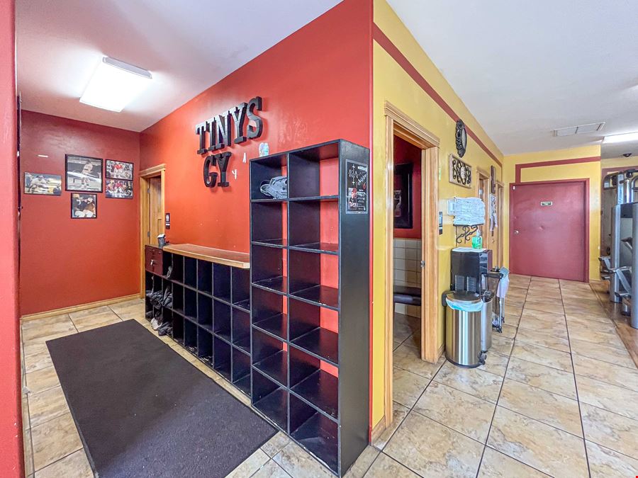 607 W Custer Ave