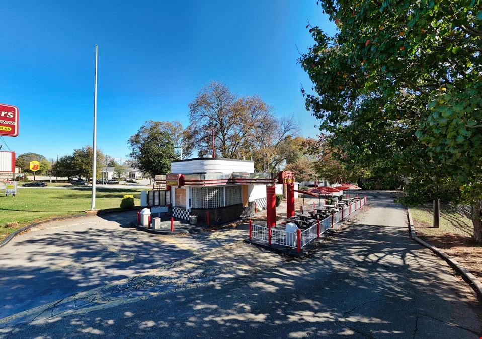 943 Jesse Jewell Pky, Gainesville, GA 30501
