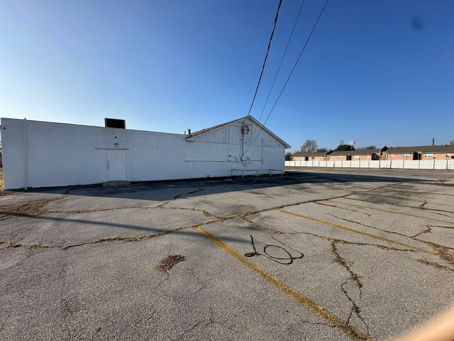 3 Industrial Buildings with Large Yard or Development Land
