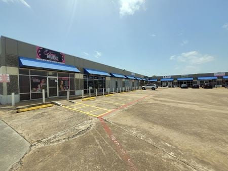 Preview of commercial space at 14555-14589 Main Street