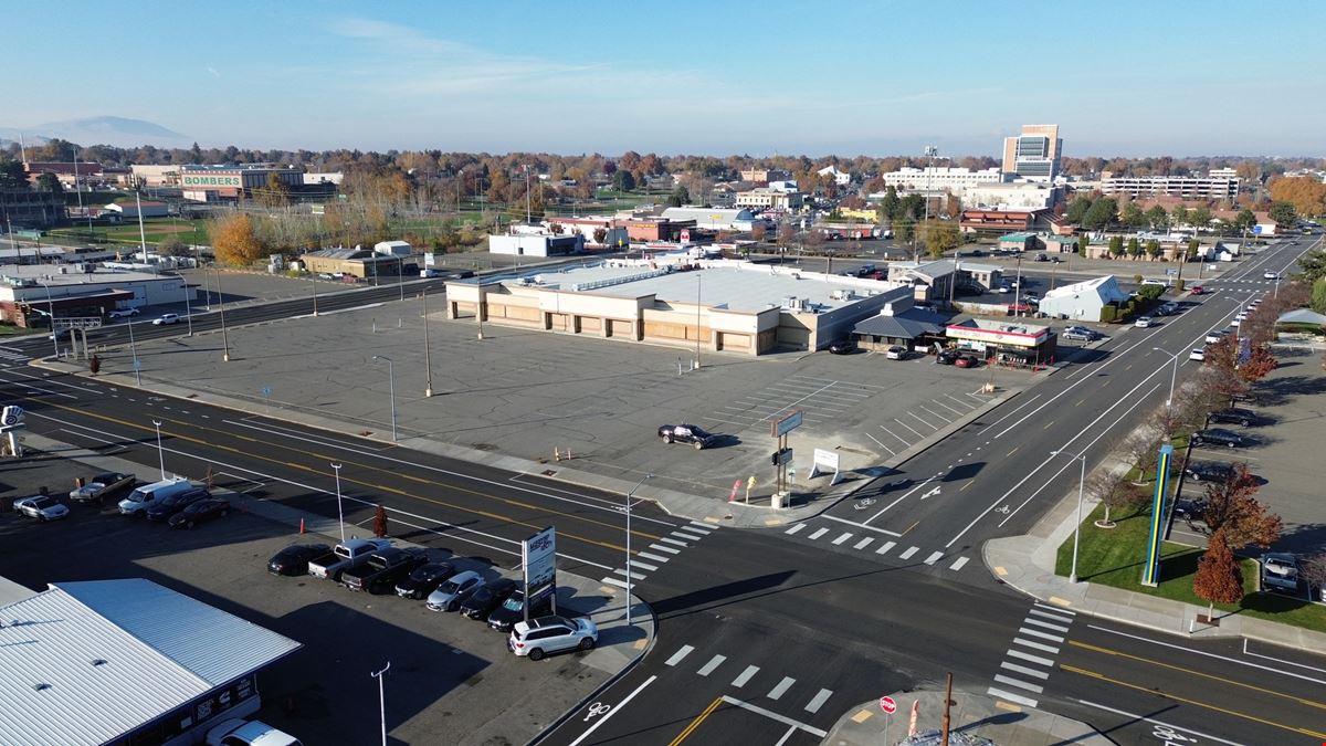 1320 Lee Blvd Richland - Former Albertsons
