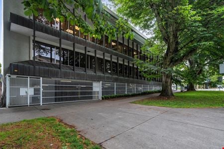 Preview of commercial space at 1006 Fort St