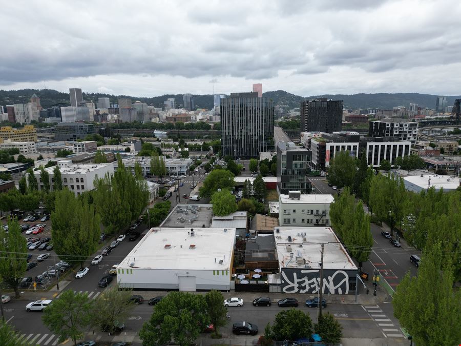 Unique SE Portland Warehouse with Wash Bay