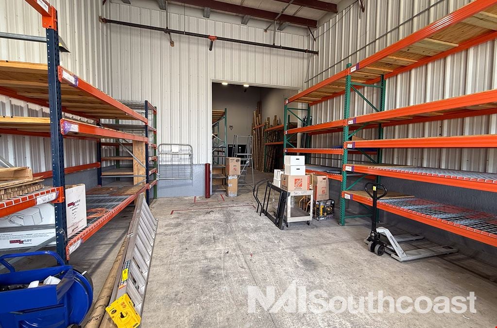 ±20,505 SF Dealership/Service Opportunity