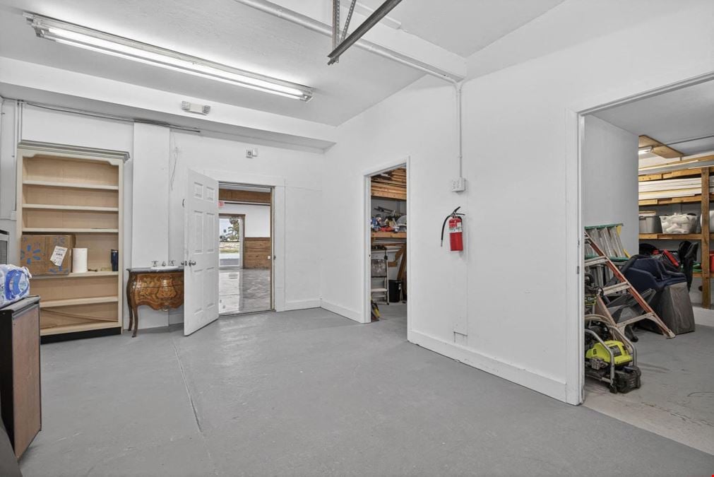 17707 San Carlos Blvd
