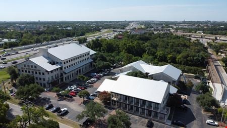 Preview of commercial space at 1 Chisholm Trail