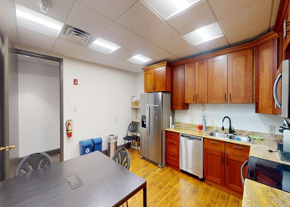 3201 General De Gaulle Drive