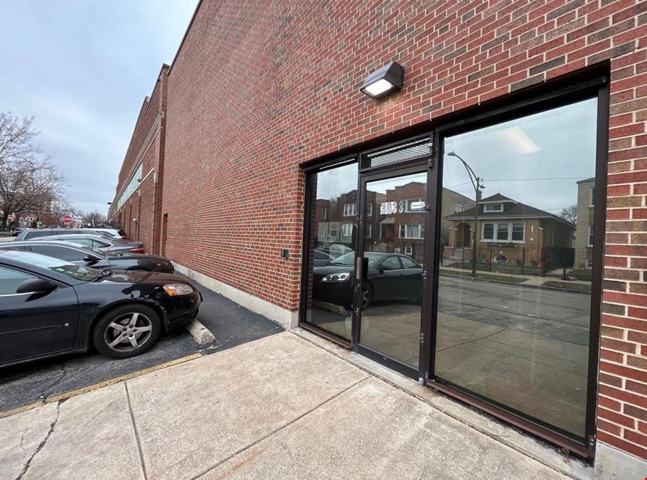 3033 N Knox Ave.