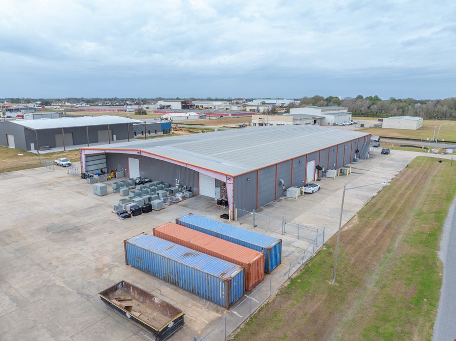 ±32,114 SF Fully Climatized Office/Warehouse