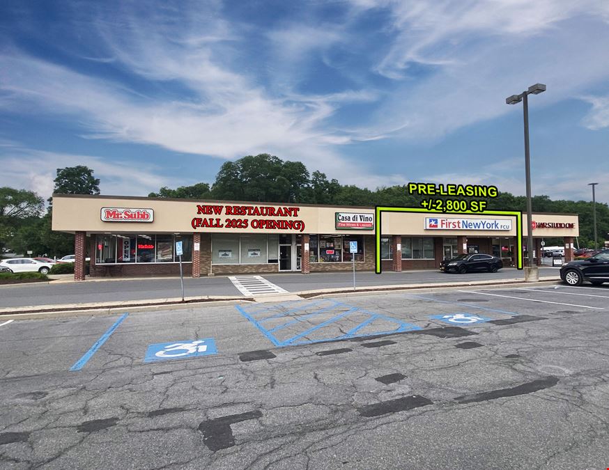 Market 32 Anchored Shopping Center