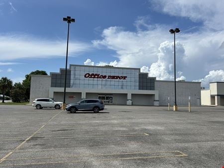 Preview of Retail space for Rent at 3437 Denny Ave