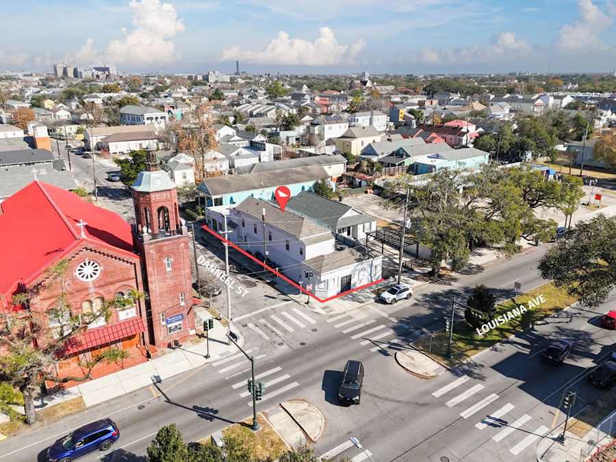 Mixed-Use Freestanding Building on Louisiana Ave
