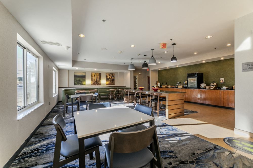 Fairfield Inn & Suites Fort Worth I-30 West Near NAS JRB