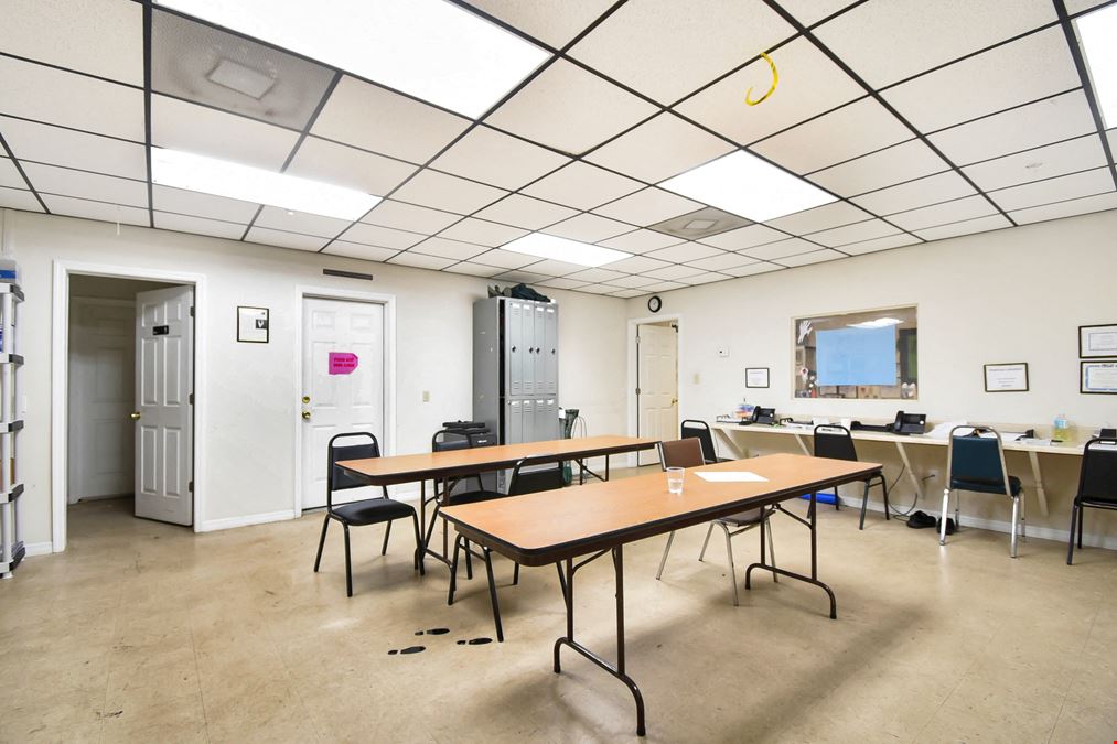 Dobbs Road Flex Warehouse Condo