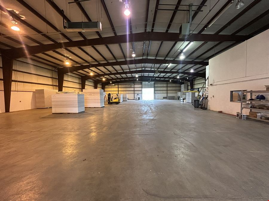 INDUSTRIAL MANUFACTURING & DISTRIBUTION FACILITY