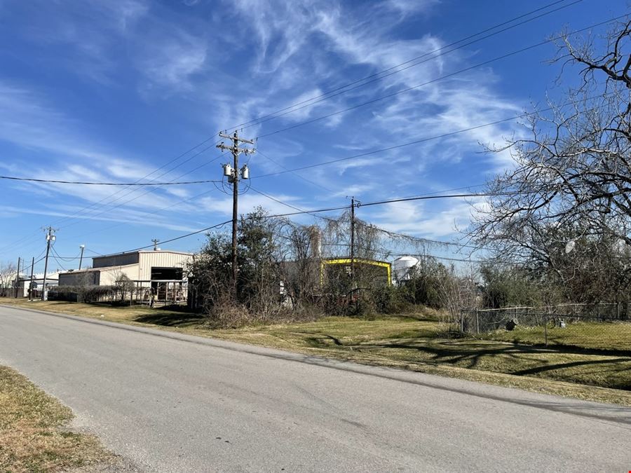 Price Reduced - LaMarque / Texas City Area-  Flex Property For Sale