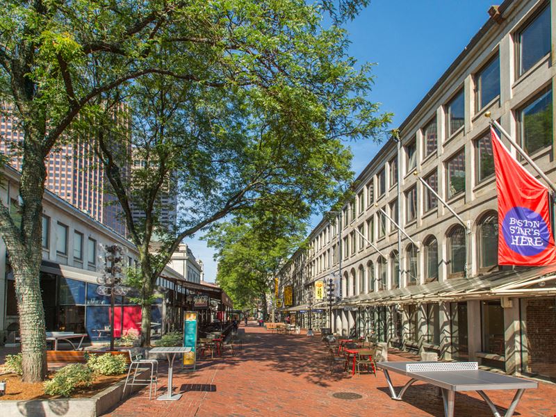 1-4 Fanueil Hall Market Place