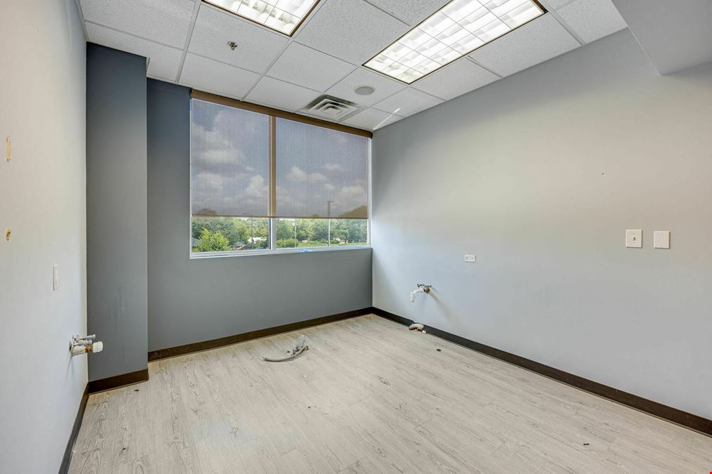 OFFICE SUITE FOR LEASE