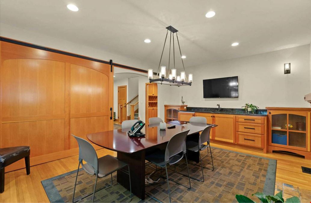 233 E Harrison