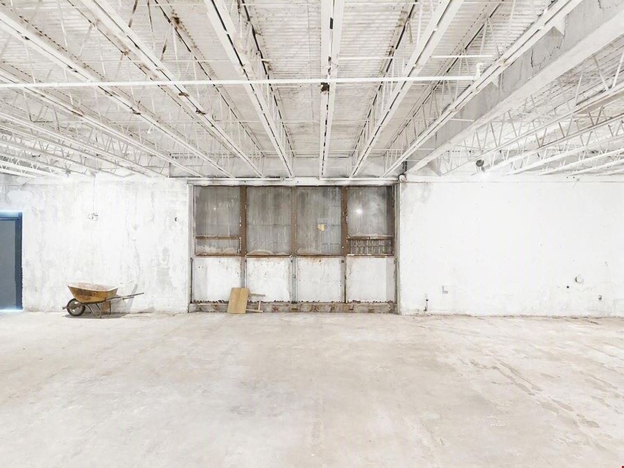 ±9,193 SF COMMERCIAL SHELL SPACE