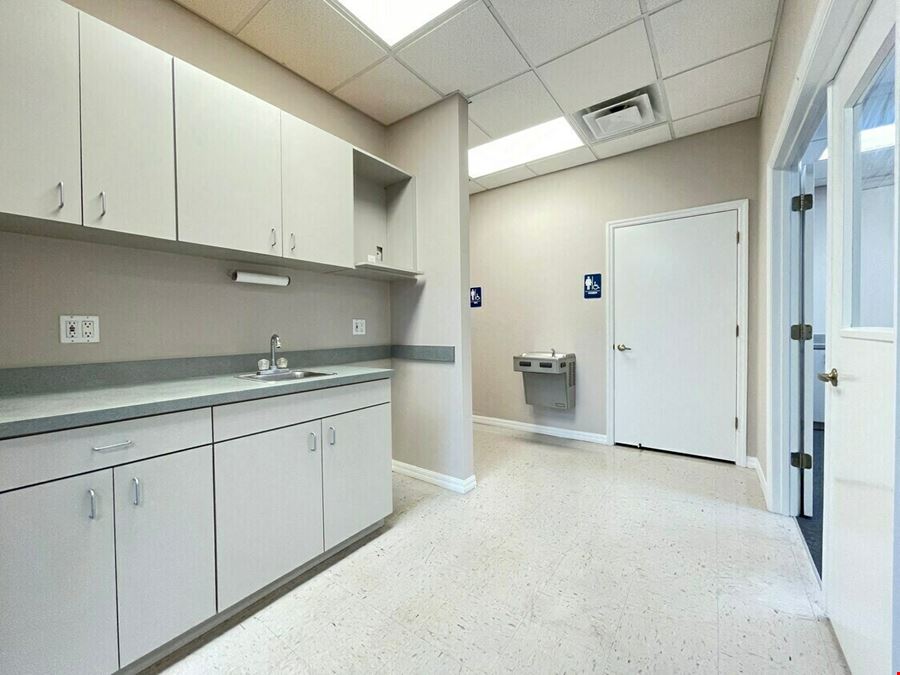 4961 NW 8th Avenue, Suite B