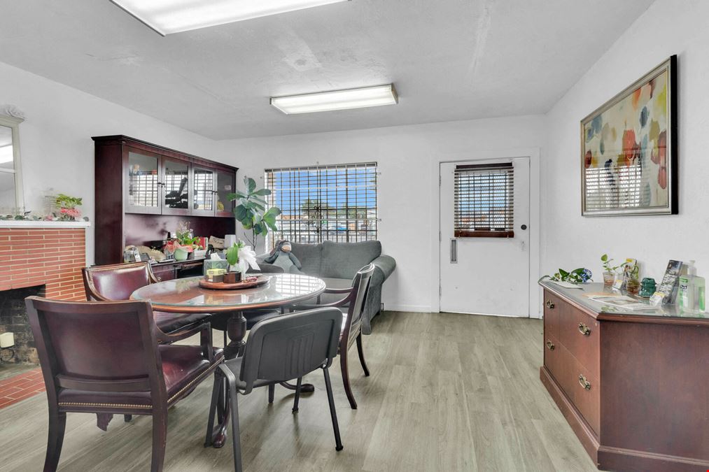 1258 Broadway
