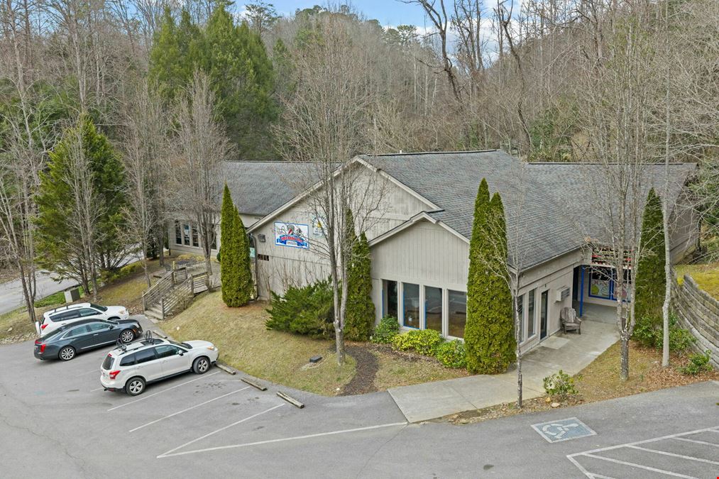 Smoky Mountains Arts & Crafts Village