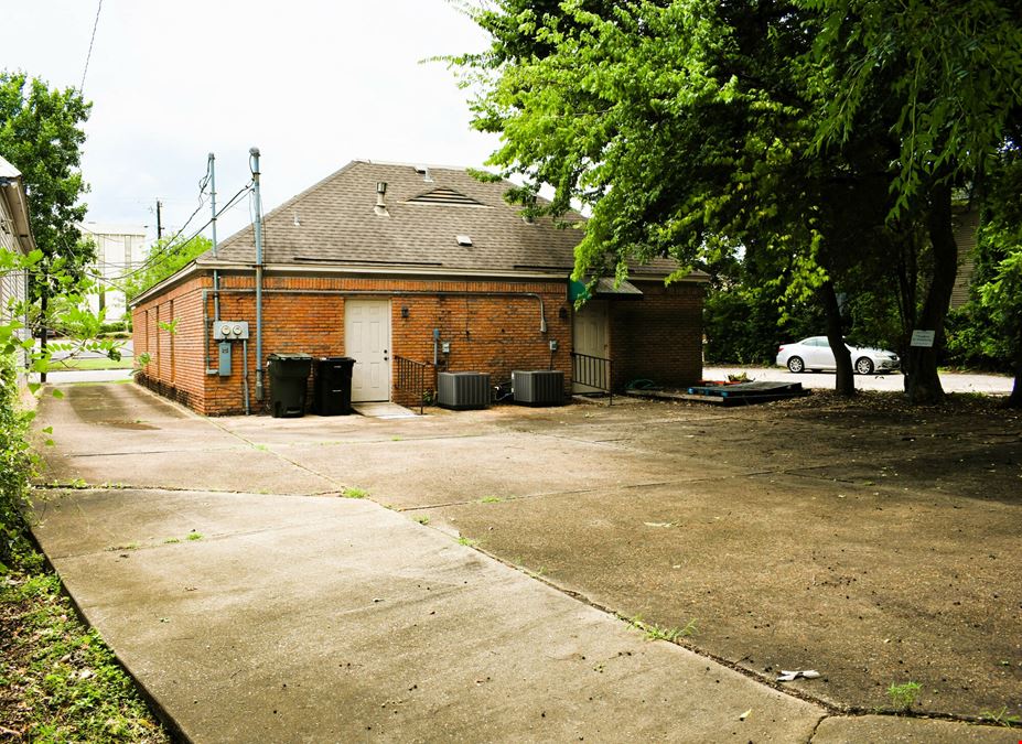 557-559 S. Lawrence St. Office Suites