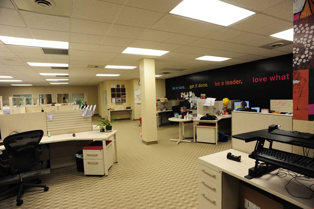 8000 Ravines Edge, Columbus