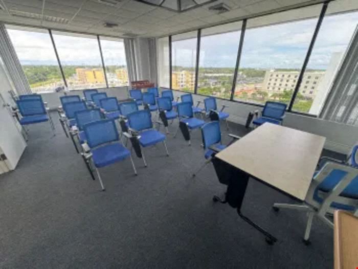 2692 SF Suite 600 Professional and Medical Office Space