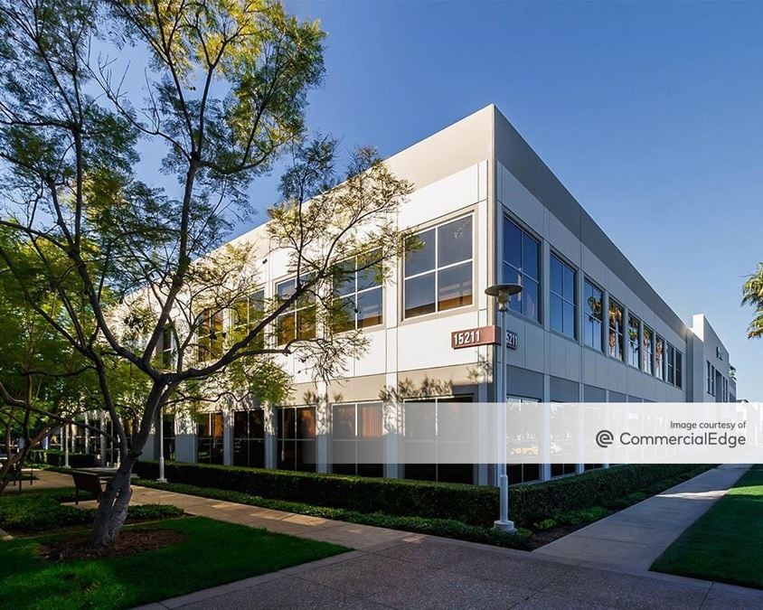 Discovery Business Center - 15211 Laguna Canyon Road