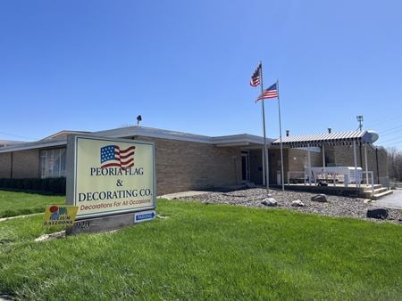 Preview of commercial space at 920 East Glen Avenue