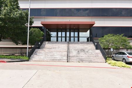 Preview of commercial space at 2701 Brown Trail