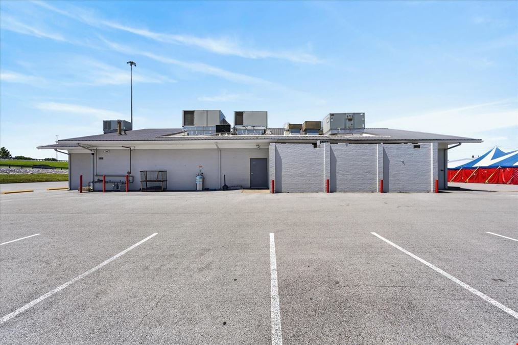 COMING SOON (Live Mon 6/22) - 4000 Fort Campbell Blvd - For Lease