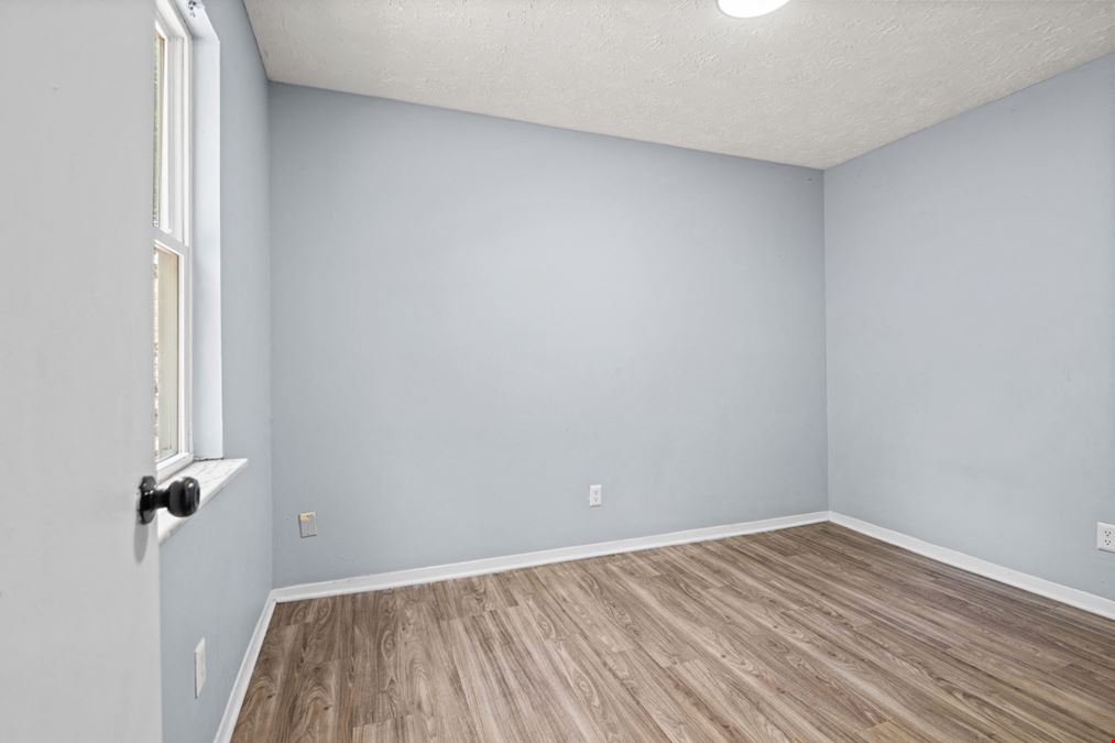 5211 Pocahontas Dr