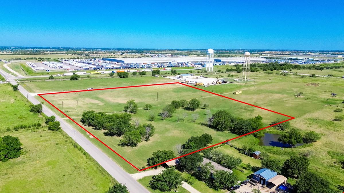 3288-3400 Lois Rd, Sanger, TX