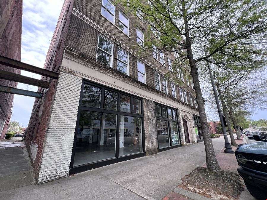 2,768 SF Street Retail Space Available in Downtown Fayetteville