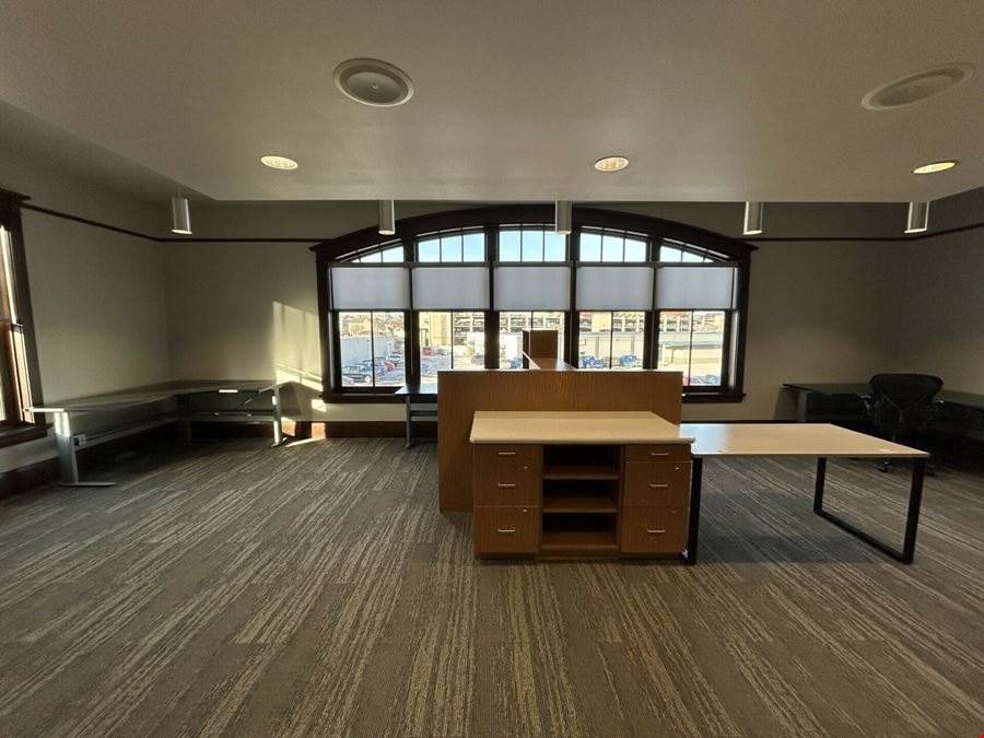 600 E. 7th Street, 2nd Floor