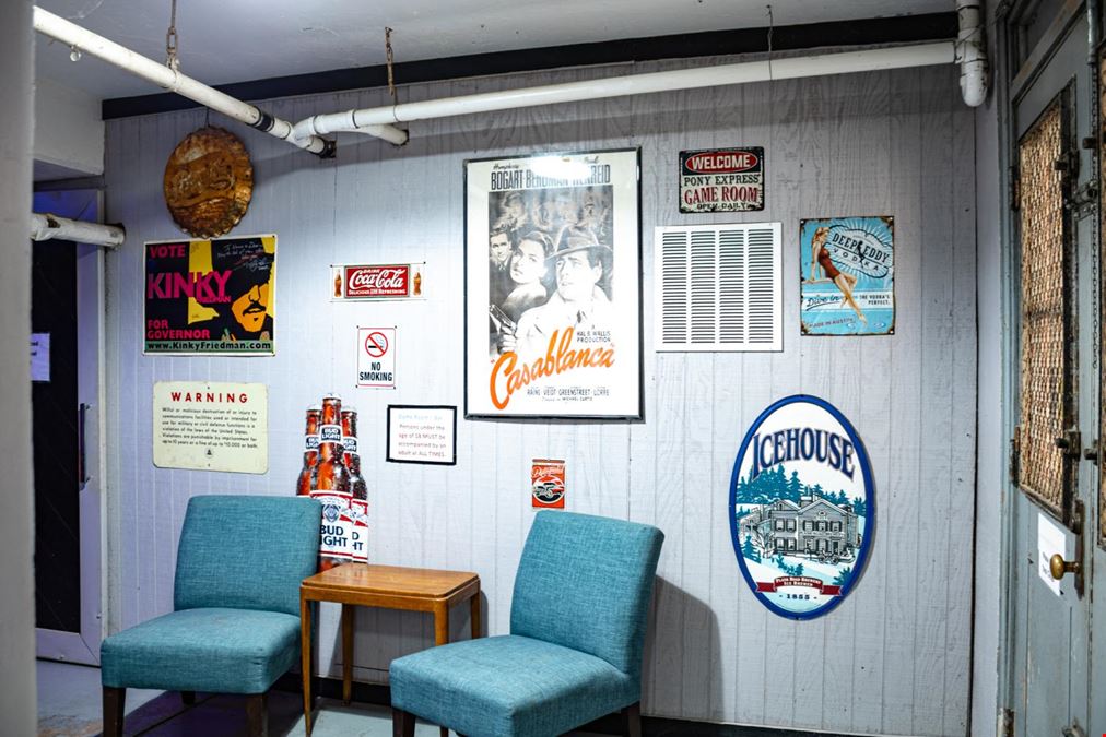 The Pony Express Bar and Grill