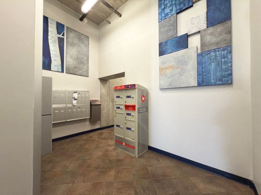 #202 - 128 W 6th Ave