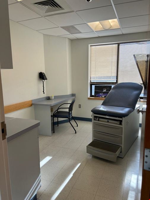 955 Main Street - Suite 305